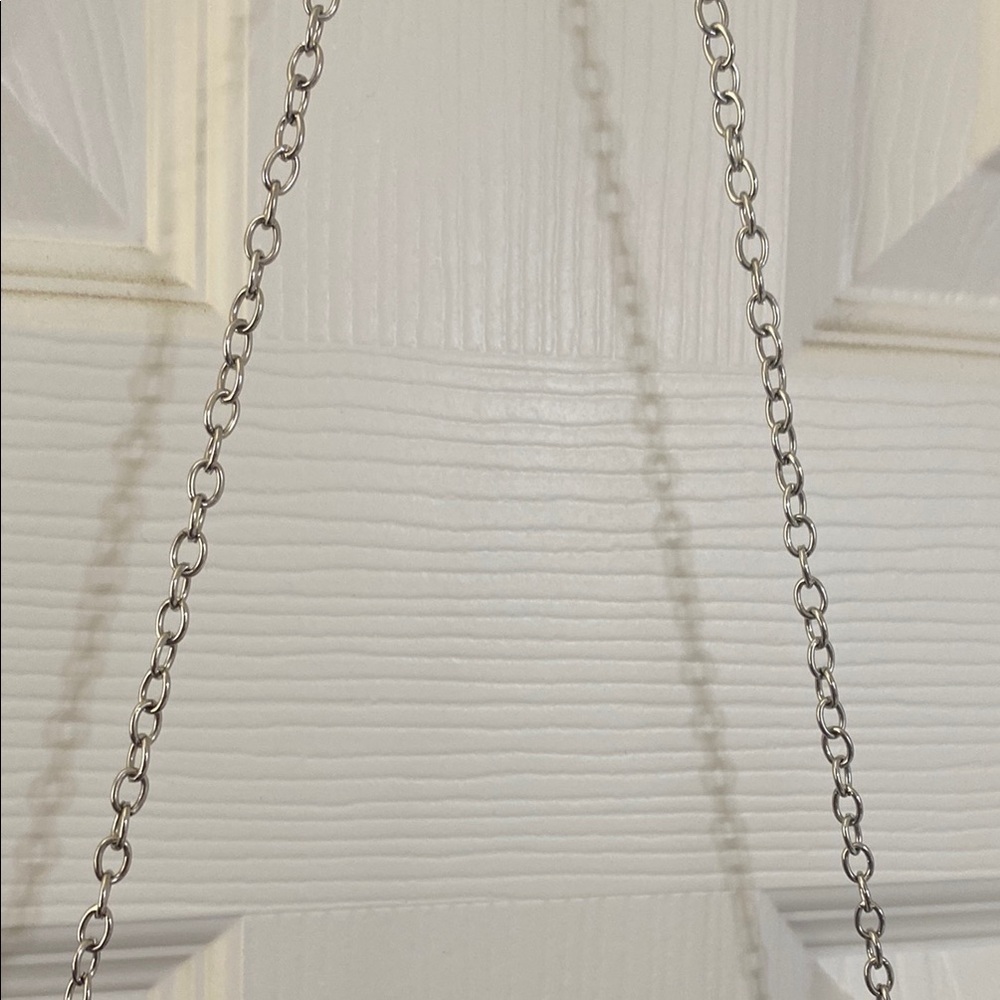 Rich Red Clutch with Chain Strap and Metallic Closure - Picture 5 of 6